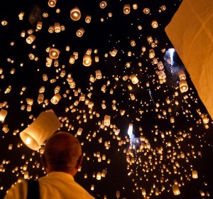 641px-Yi_peng_sky_lantern_festival_San_Sai_Thailand
